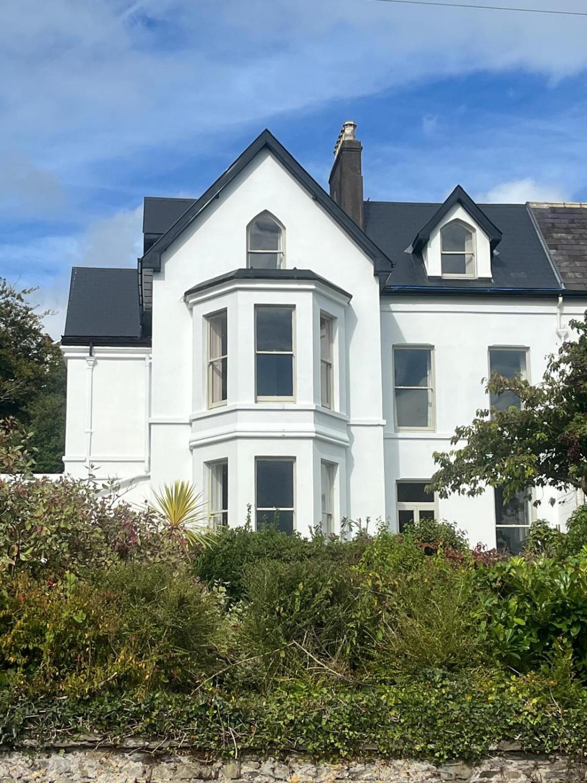 코브 Lynwood House B&B 외부 사진