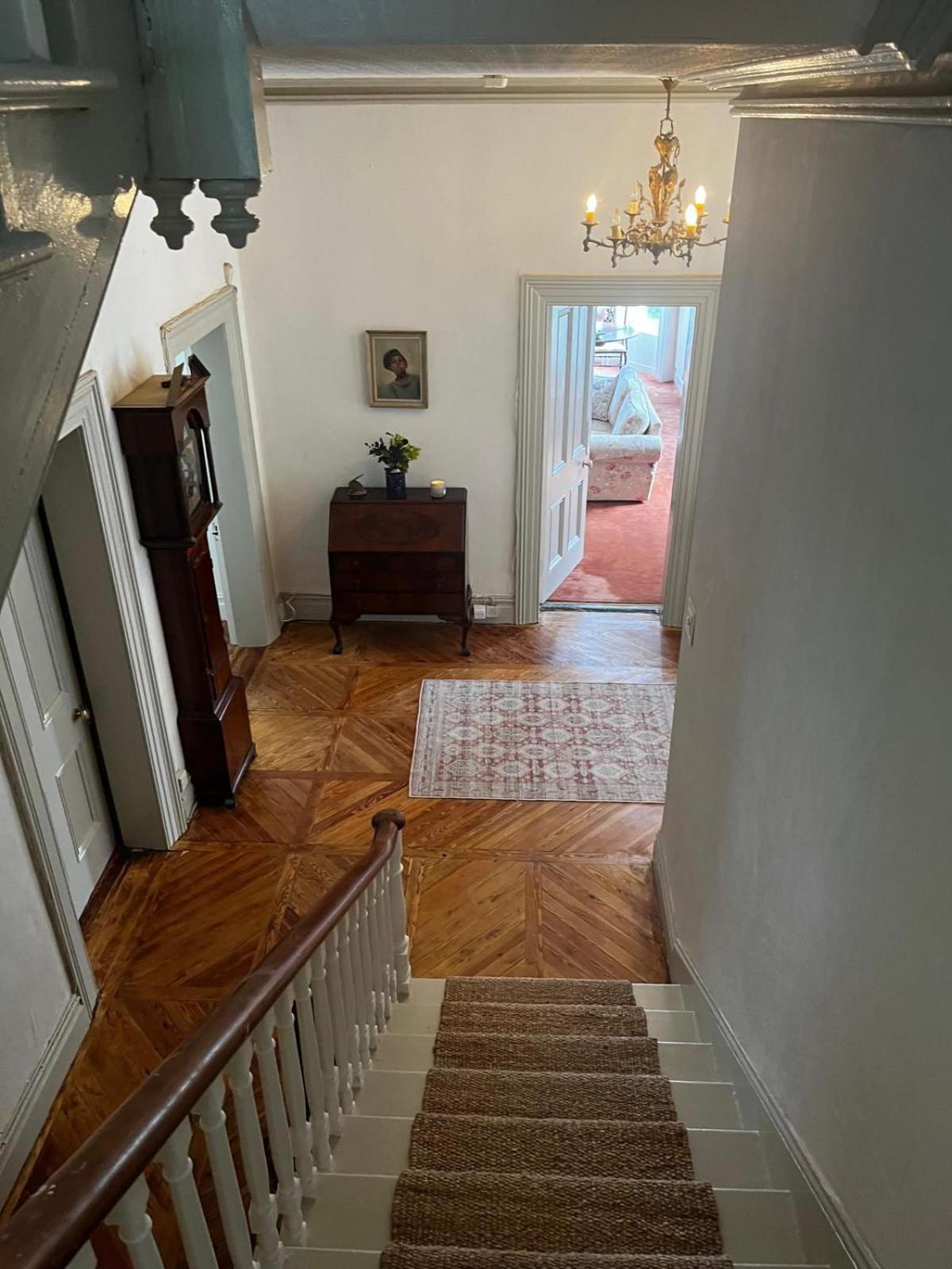 코브 Lynwood House B&B 외부 사진